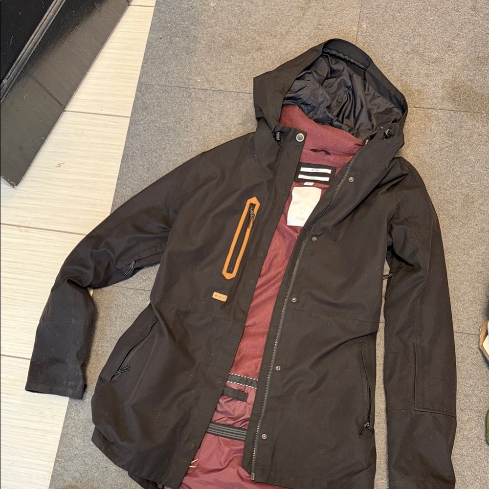Ride women’s snowboard Jacket